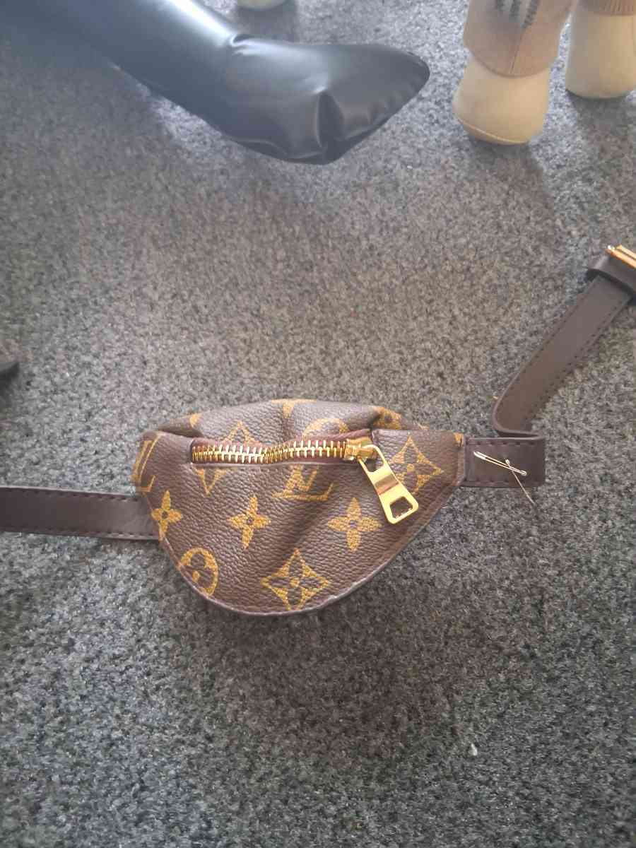 pet cross body bag - Houston, Texas - FleaMarketBay