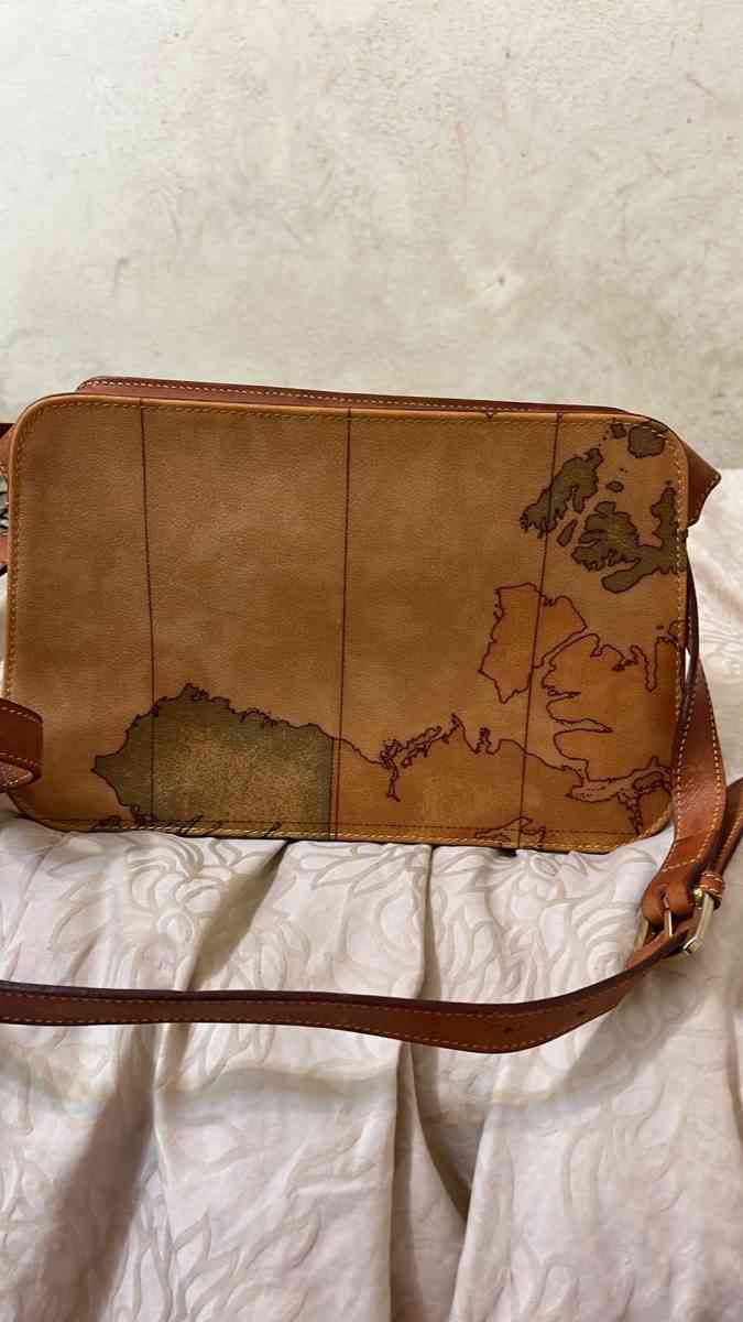 IYLASSE ALVIERO MARTINI Leather Handbag - Downey, California - FleaMarketBay