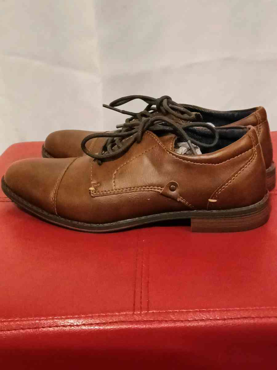 Brand New boys dress shoes brown size 3 - Stony Point, New York - FleaMarketBay