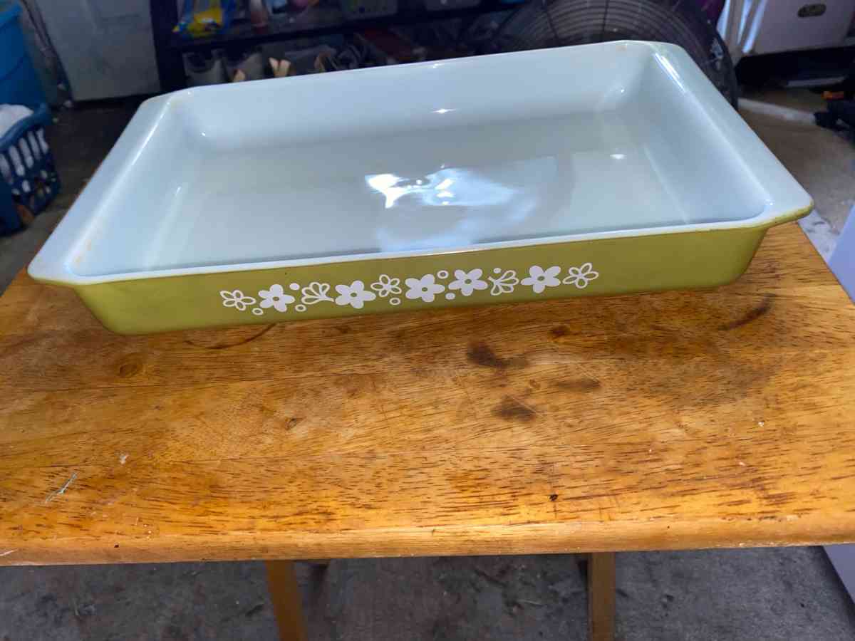 spring blossom lagana Pyrex pan - Oklahoma City, Oklahoma - FleaMarketBay