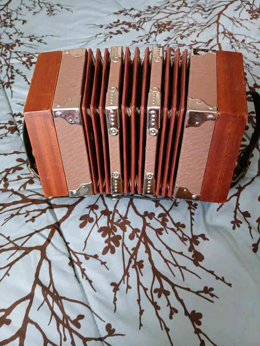 HOHNER CONCERTINA - Coalinga, California - FleaMarketBay