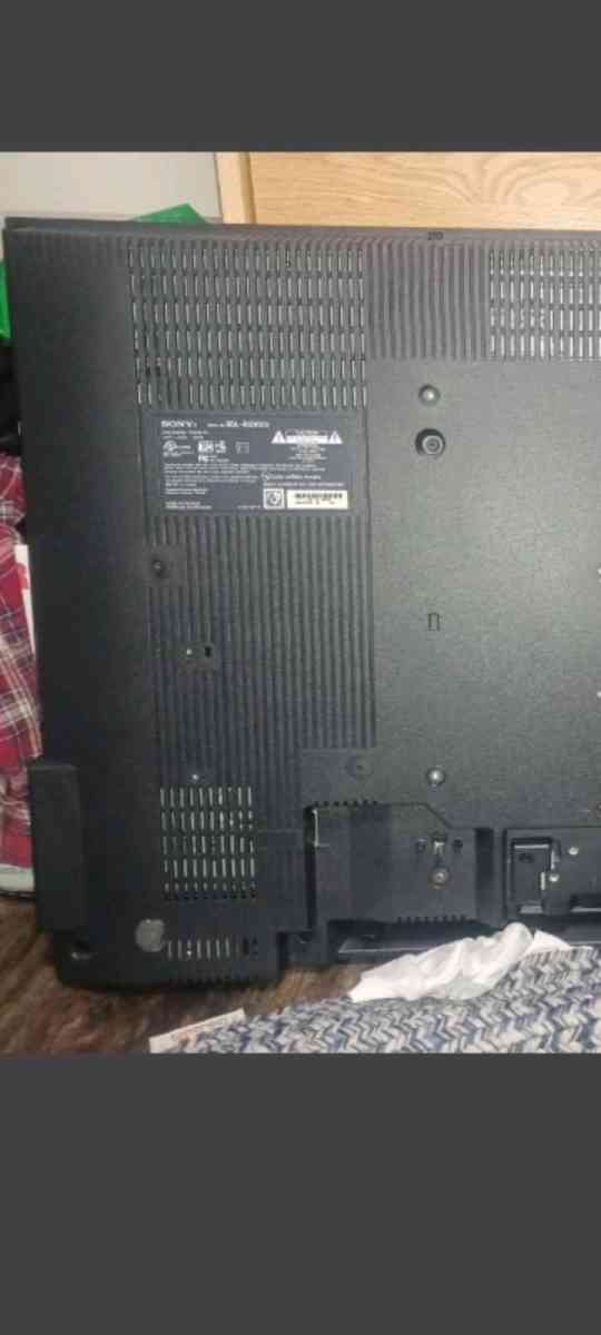Sony TV 40 - Chelsea, Massachusetts - FleaMarketBay