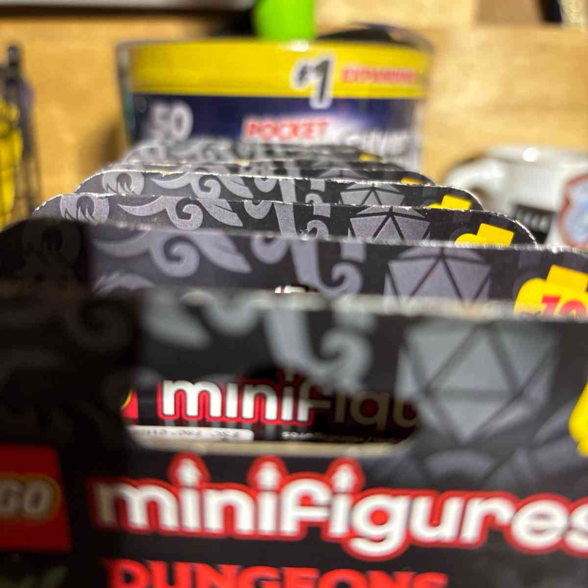 Lego dungeons and dragons cmf blind box - Orlando, Florida - FleaMarketBay