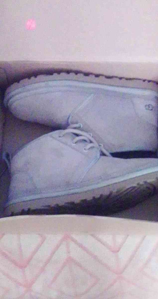 UGG Neumel Womens Boots - Huntsville, Alabama - FleaMarketBay
