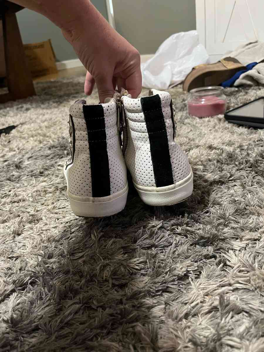 High top Vintage Havana shoes - Bainbridge, Georgia - FleaMarketBay