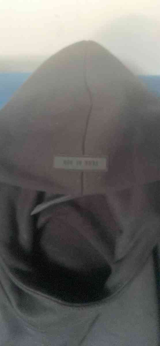 Essential hoodie size small - Baltimore, Maryland