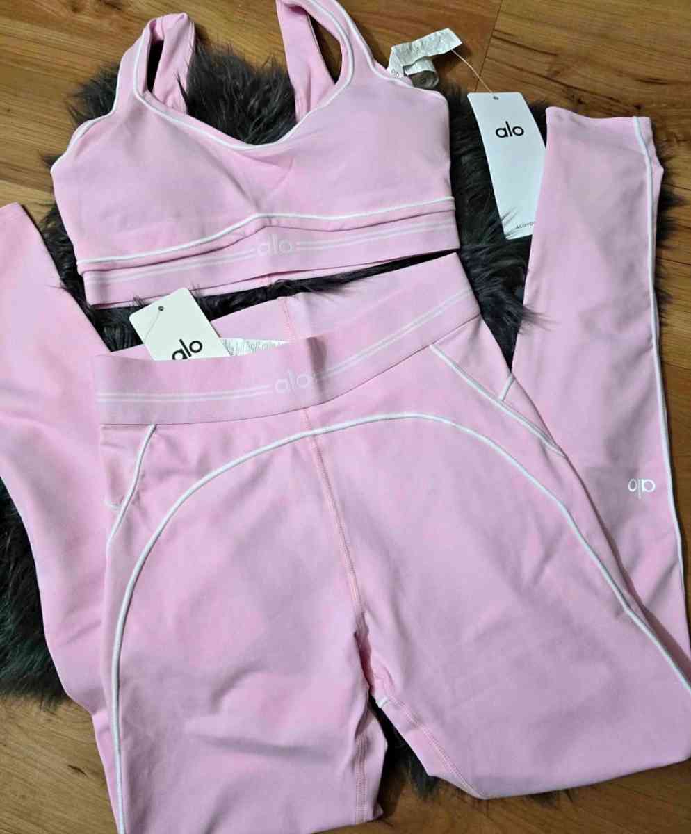 ALO Yoga Pink TwoPiece Set - Afton, Tennessee