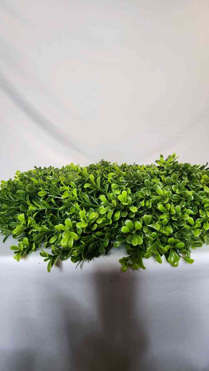 VLORART 20INCH BOXWOOD WREATH ARTIFICIAL BOXWOOD WREATH - Las Vegas, Nevada - FleaMarketBay