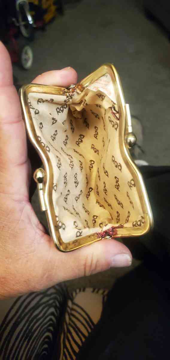 small hand bag - Wilsonville, Oregon - FleaMarketBay