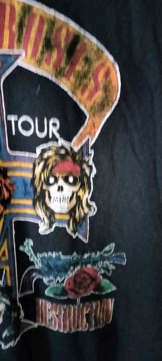 Guns N Roses 1988 Tour Tshirt - Norristown, Pennsylvania - FleaMarketBay