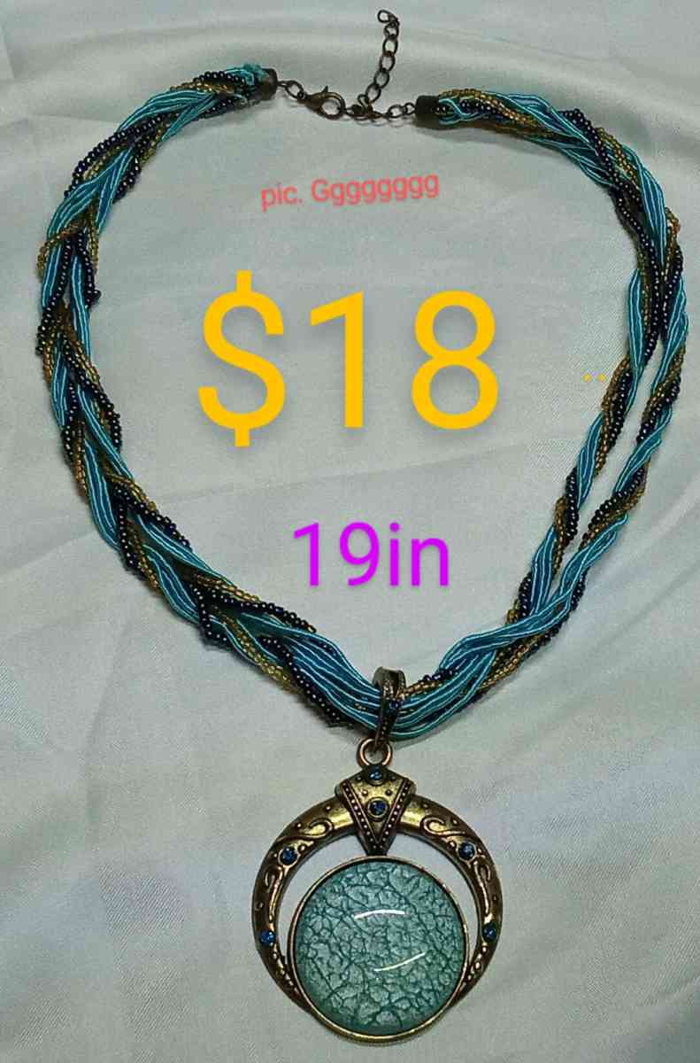 necklaces - Topeka, Kansas - FleaMarketBay