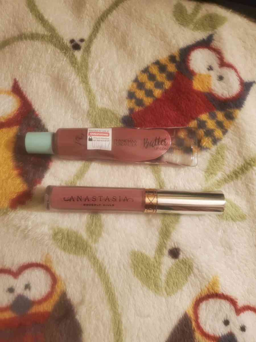 Assorted Brand Name Makeup - Peoria, Arizona - FleaMarketBay