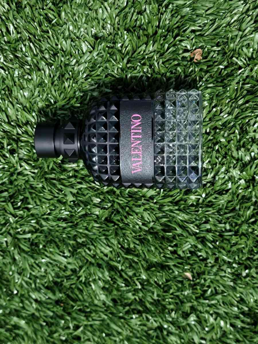 Valentino Born In Roma - New York, New York - FleaMarketBay