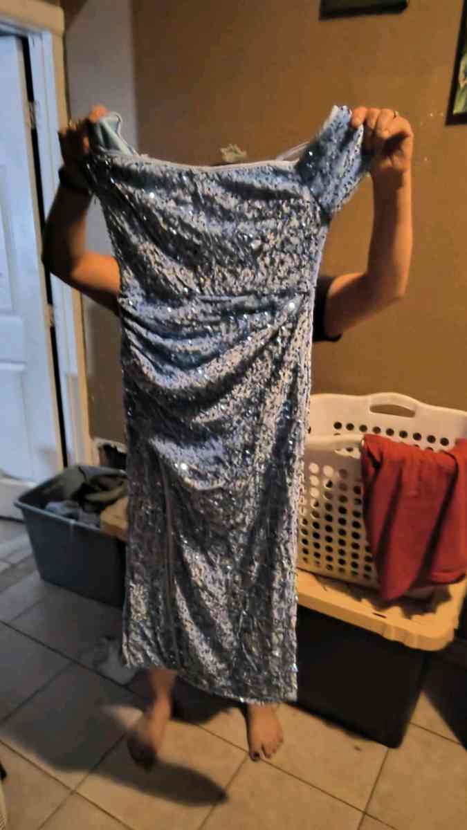 Lil girl dress blue - Perris, California - FleaMarketBay