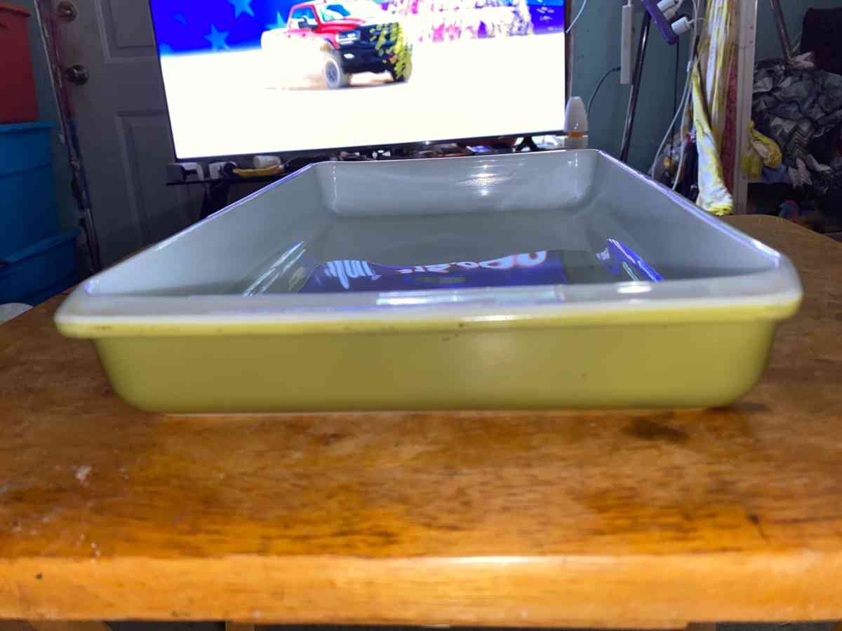 spring blossom lagana Pyrex pan - Oklahoma City, Oklahoma - FleaMarketBay