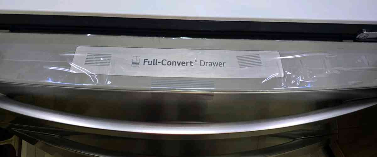 2021 LG Refrigerator  Like New Condition - Mesquite, Texas - FleaMarketBay