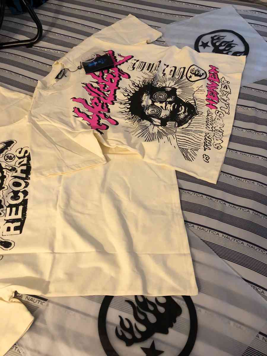 HELLSTAR STUDIOS SOUNDS LIKE HEAVEN TEE CREAM - Chicago, Illinois - FleaMarketBay