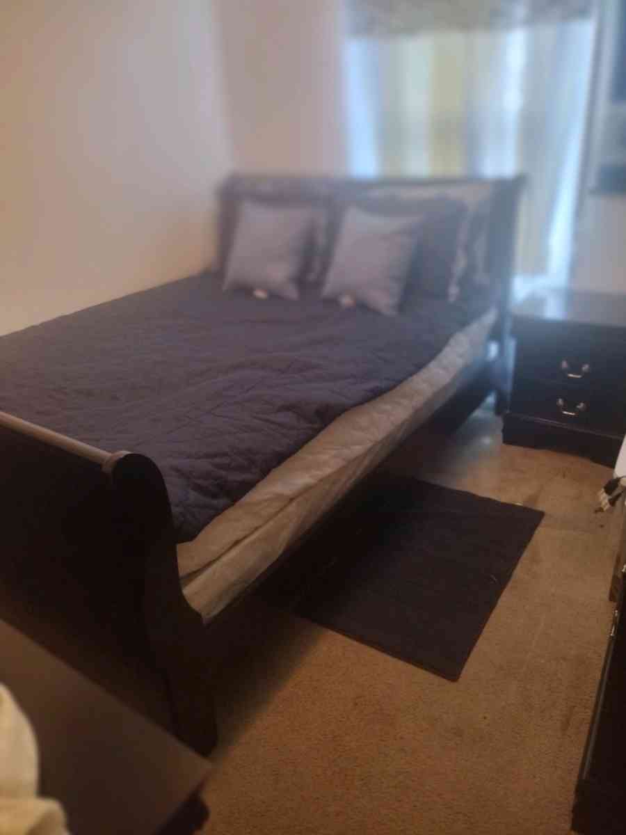 Bedroom Set - Hyattsville, Maryland - FleaMarketBay
