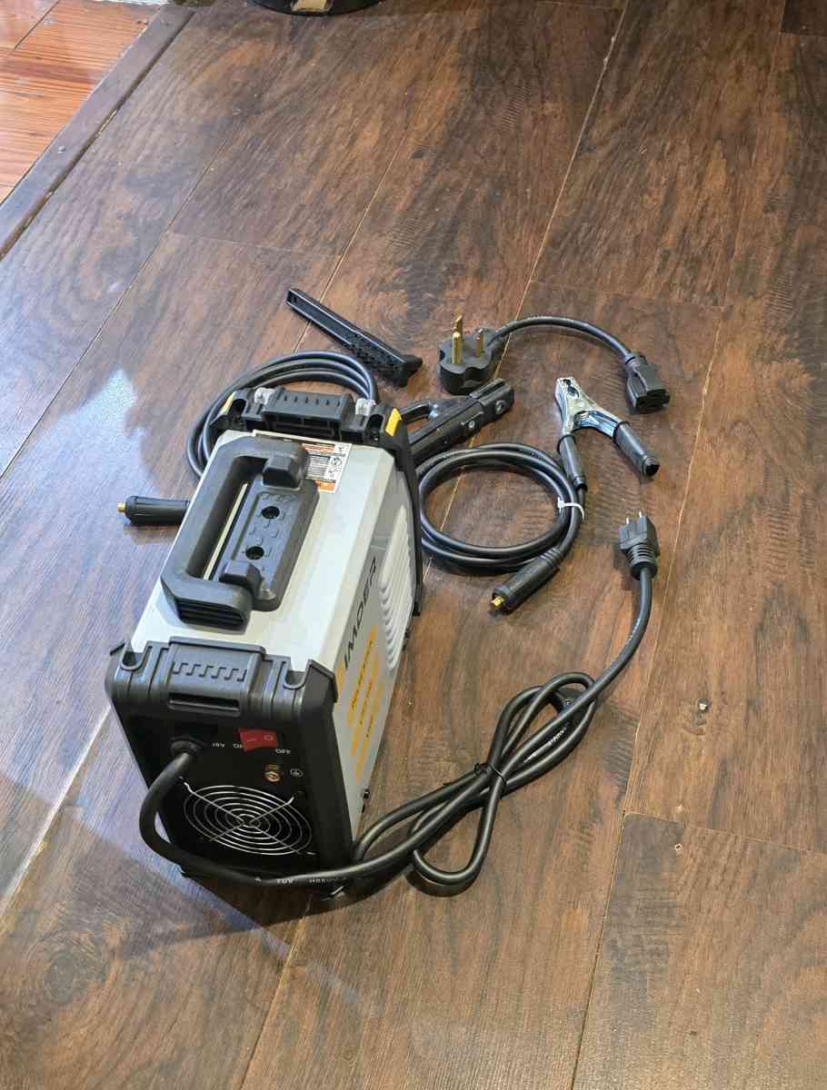 welding machine dual voltage 110v 220v - Miami, Florida - FleaMarketBay