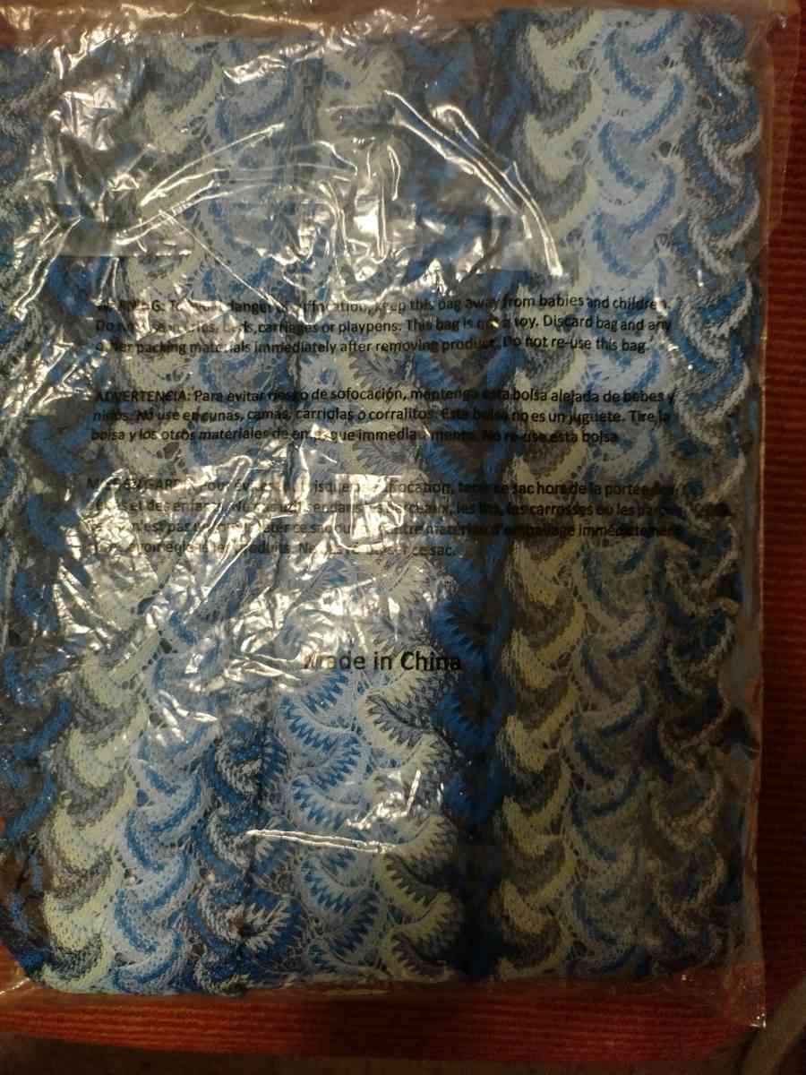 G BY GIULIANI BLACK LABEL WOMENS TOP - Pennsylvania Furnace, Pennsylvania - FleaMarketBay