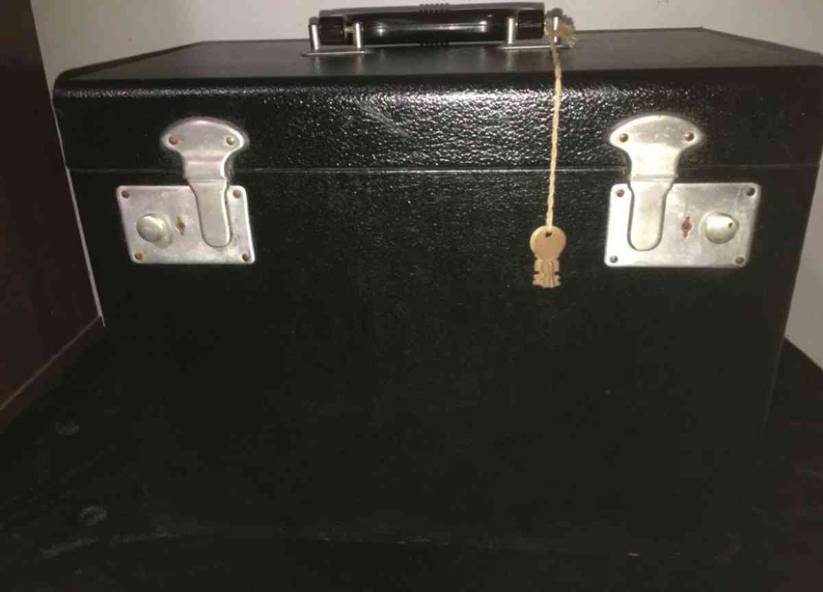 Singer 222k Sewing Machine - Atlanta, Georgia