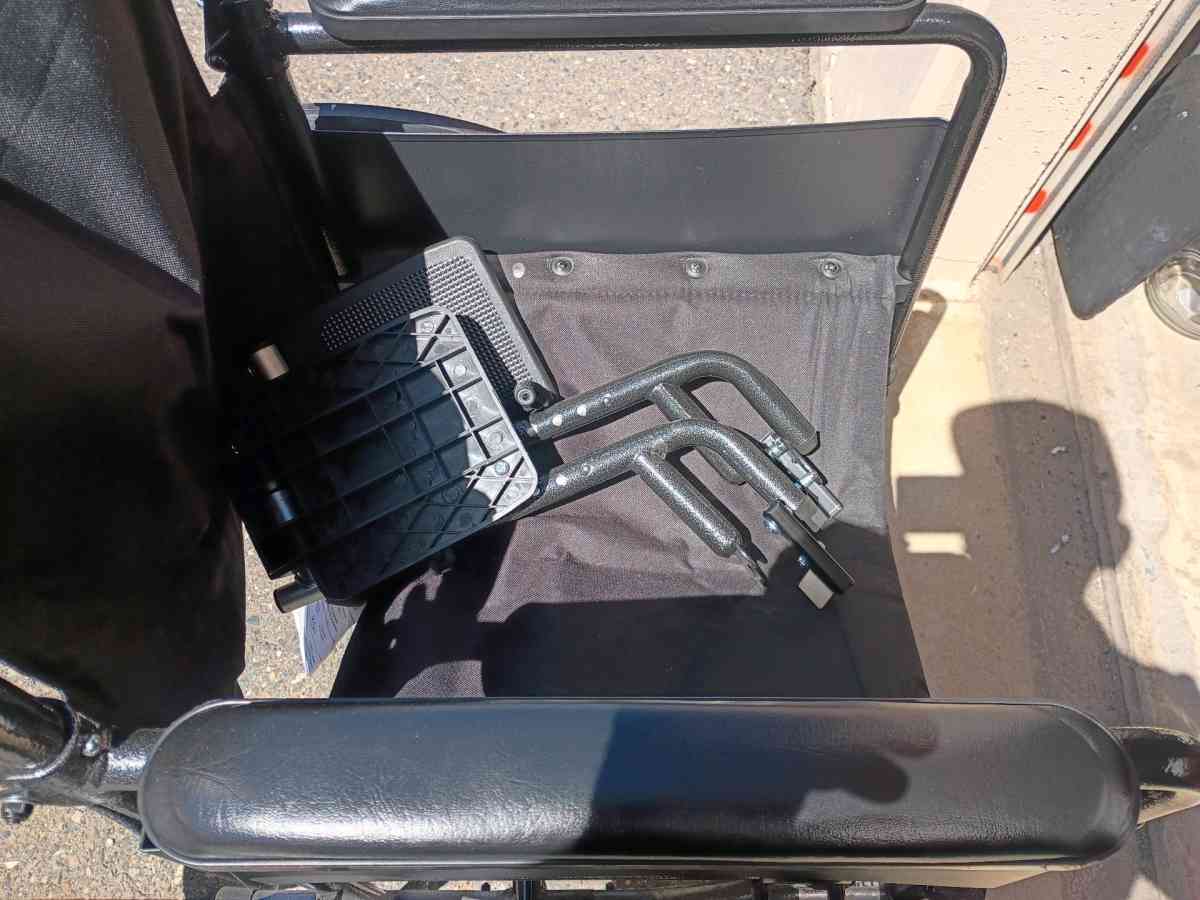 Handicap chair - Turlock, California - FleaMarketBay