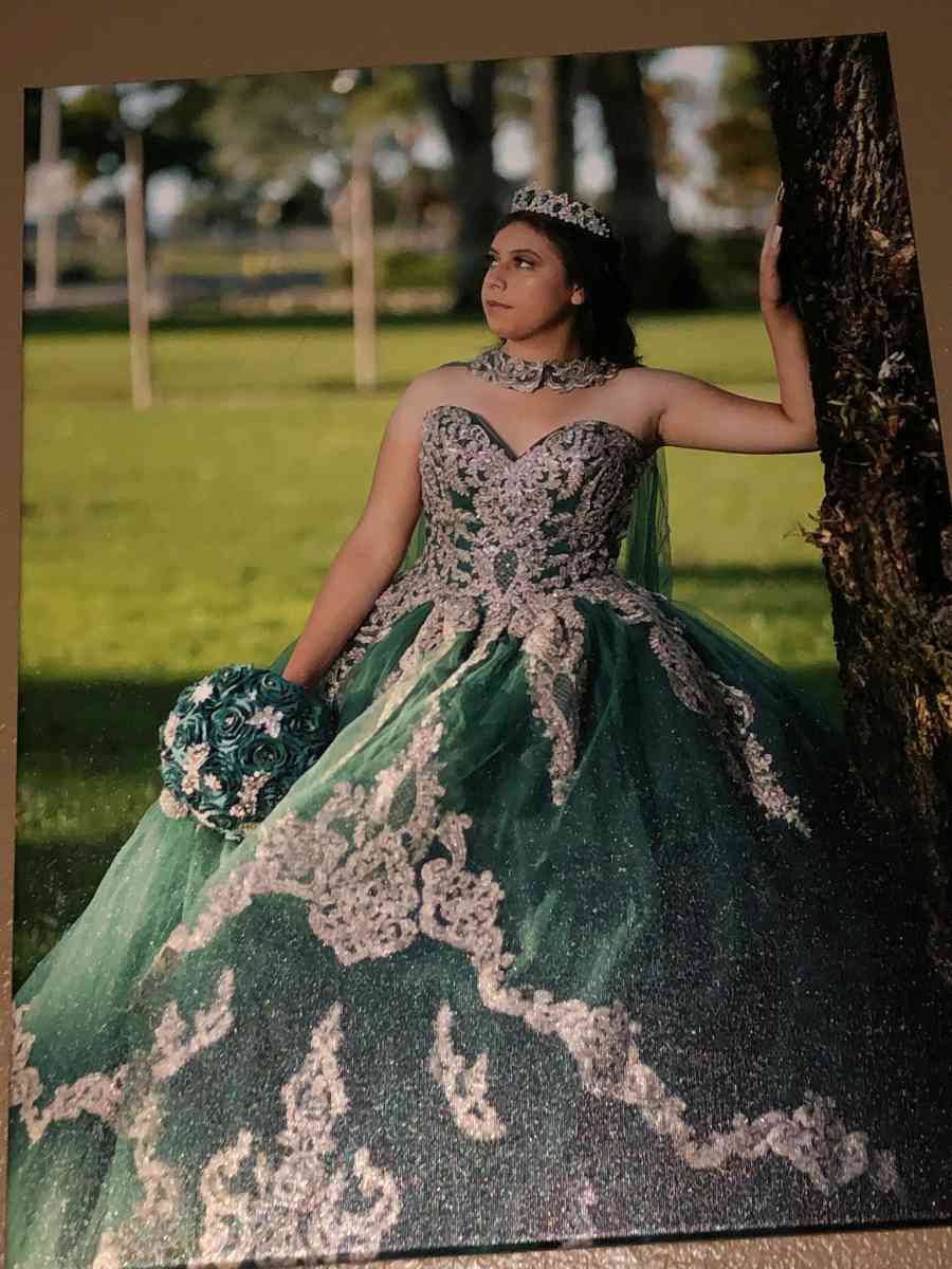 Quinceanera dress Emerald green rose gold - Perris, California