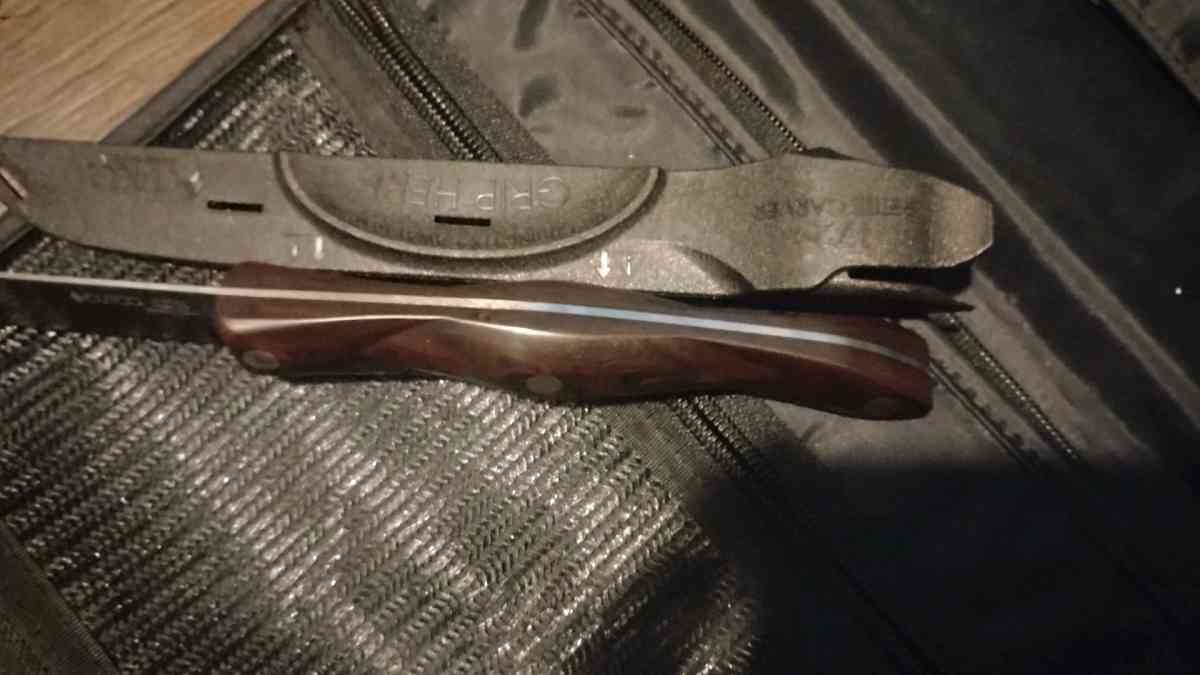 Cutco petite Carver - Forest, Mississippi - FleaMarketBay