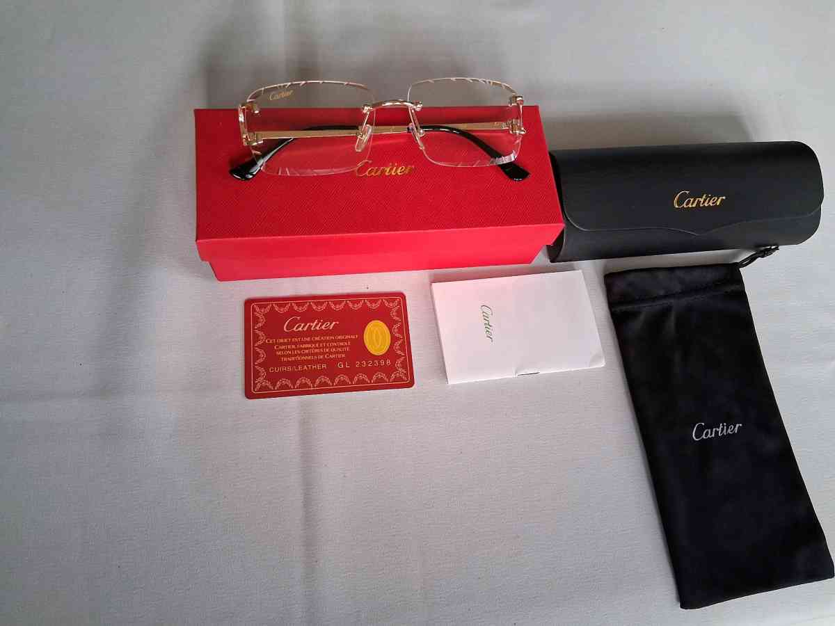 Classy sunglasses - Rohnert Park, California - FleaMarketBay