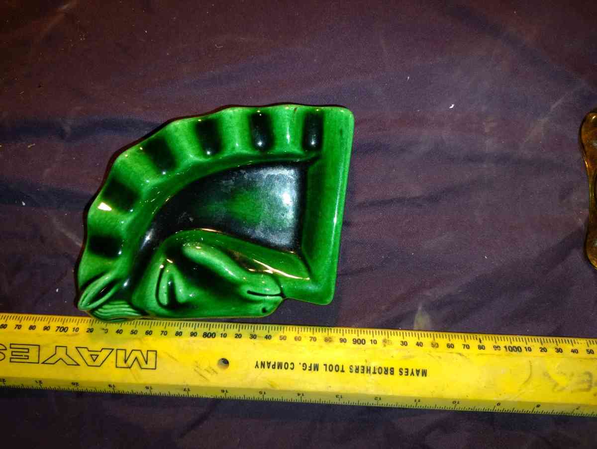 Horse head ashtray - Livingston, Texas - FleaMarketBay