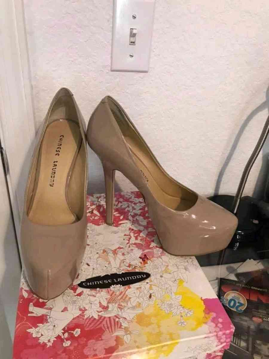 heel shoe - Felton, Delaware - FleaMarketBay