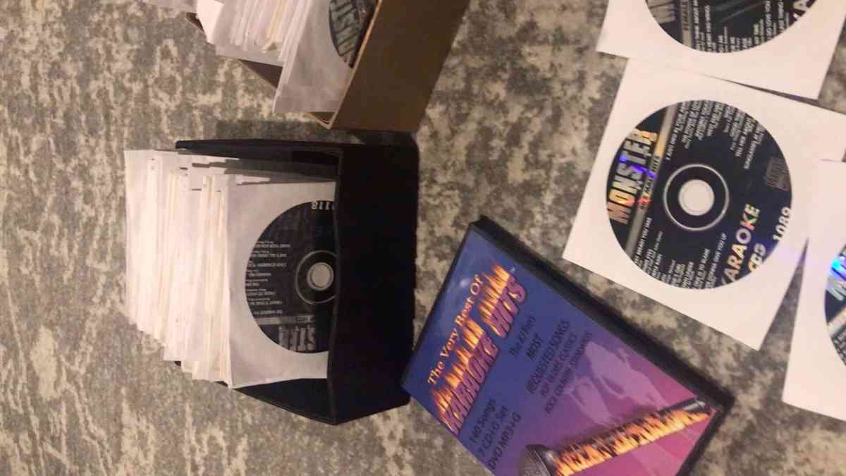 Karaoke CDs free machine - Bloomfield, New Jersey