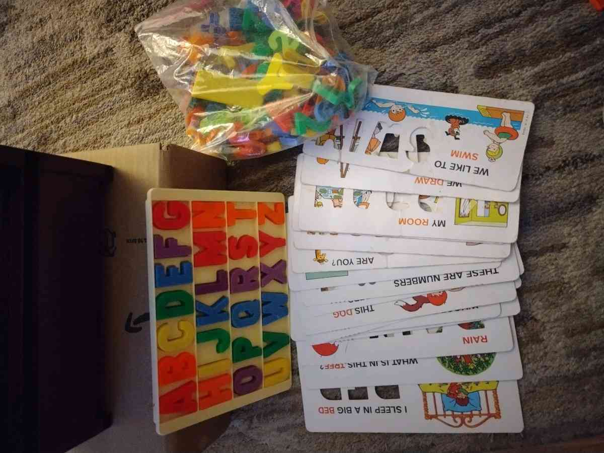 VINTAGE FISHER PRICE TOYS SCHOOL DAYS DESK - Abington, Pennsylvania - FleaMarketBay