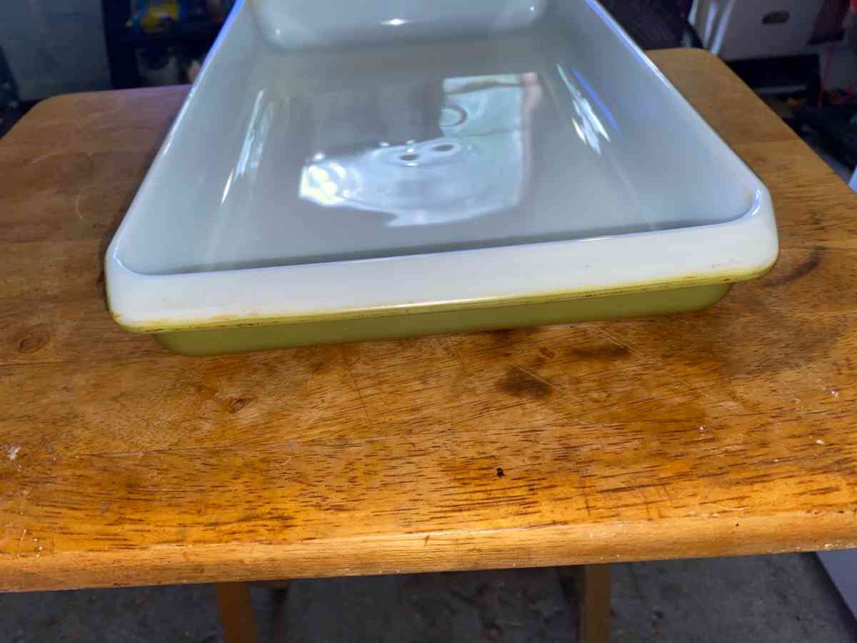 spring blossom lagana Pyrex pan - Oklahoma City, Oklahoma - FleaMarketBay