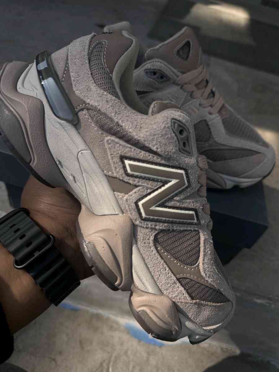 women New blance - Los Angeles, California