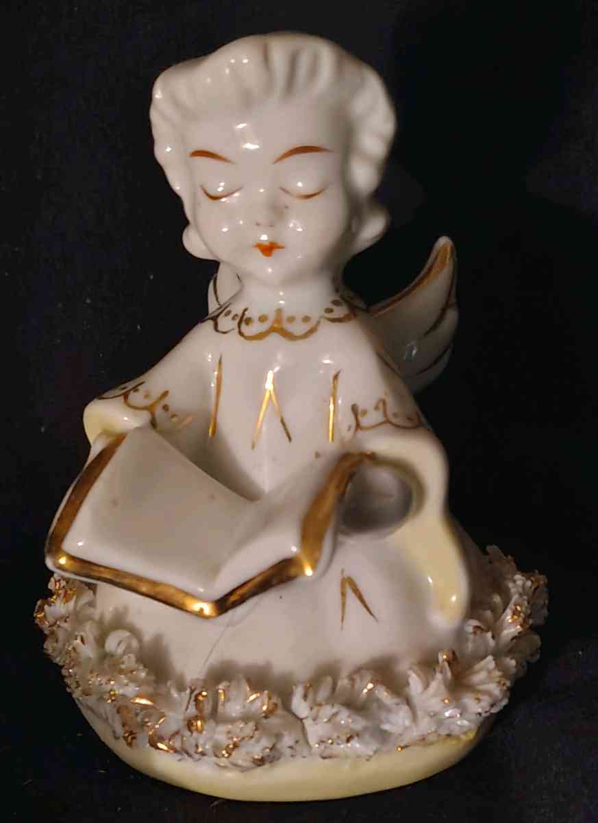 Blume Gold Trimmed Angel - Austin, Minnesota