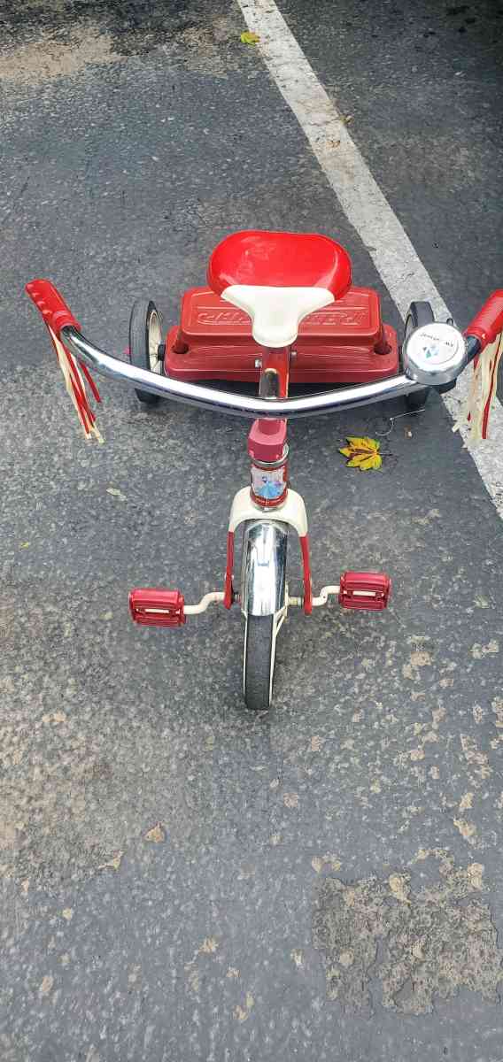 Radio flyer trike - Wilsonville, Oregon - FleaMarketBay