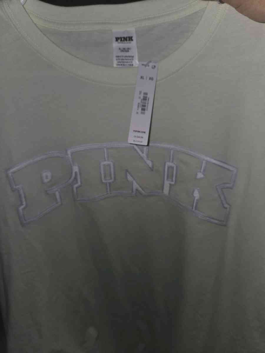 VS Pink nwt - Ashland, Kentucky - FleaMarketBay