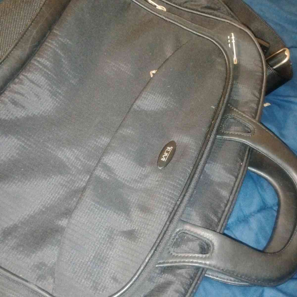 Tumi Laptop Bag - Atlanta, Georgia - FleaMarketBay