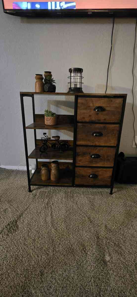 moving to a new city and dont need my furniture - Bedford, Texas - FleaMarketBay