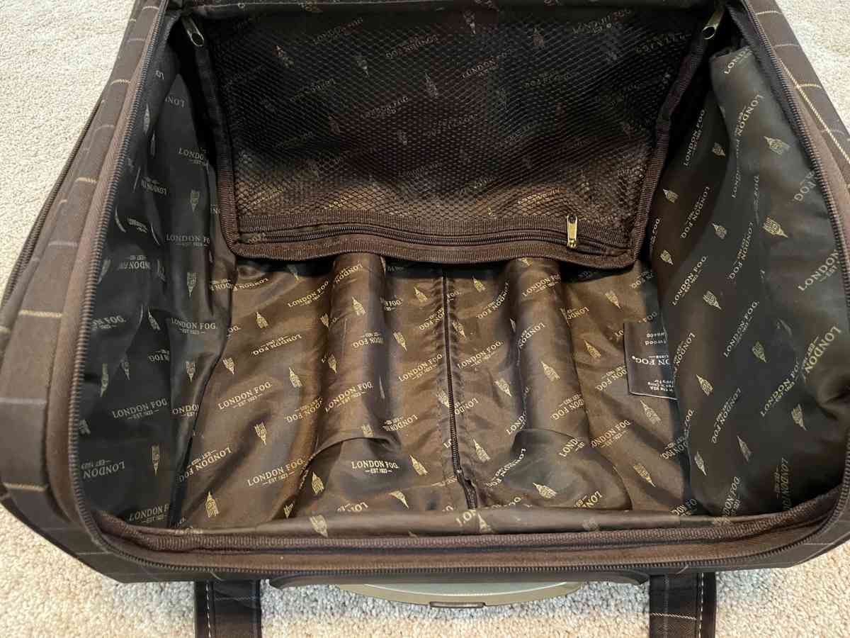 London Fog Hand carry for Traveling - Birmingham, Alabama - FleaMarketBay