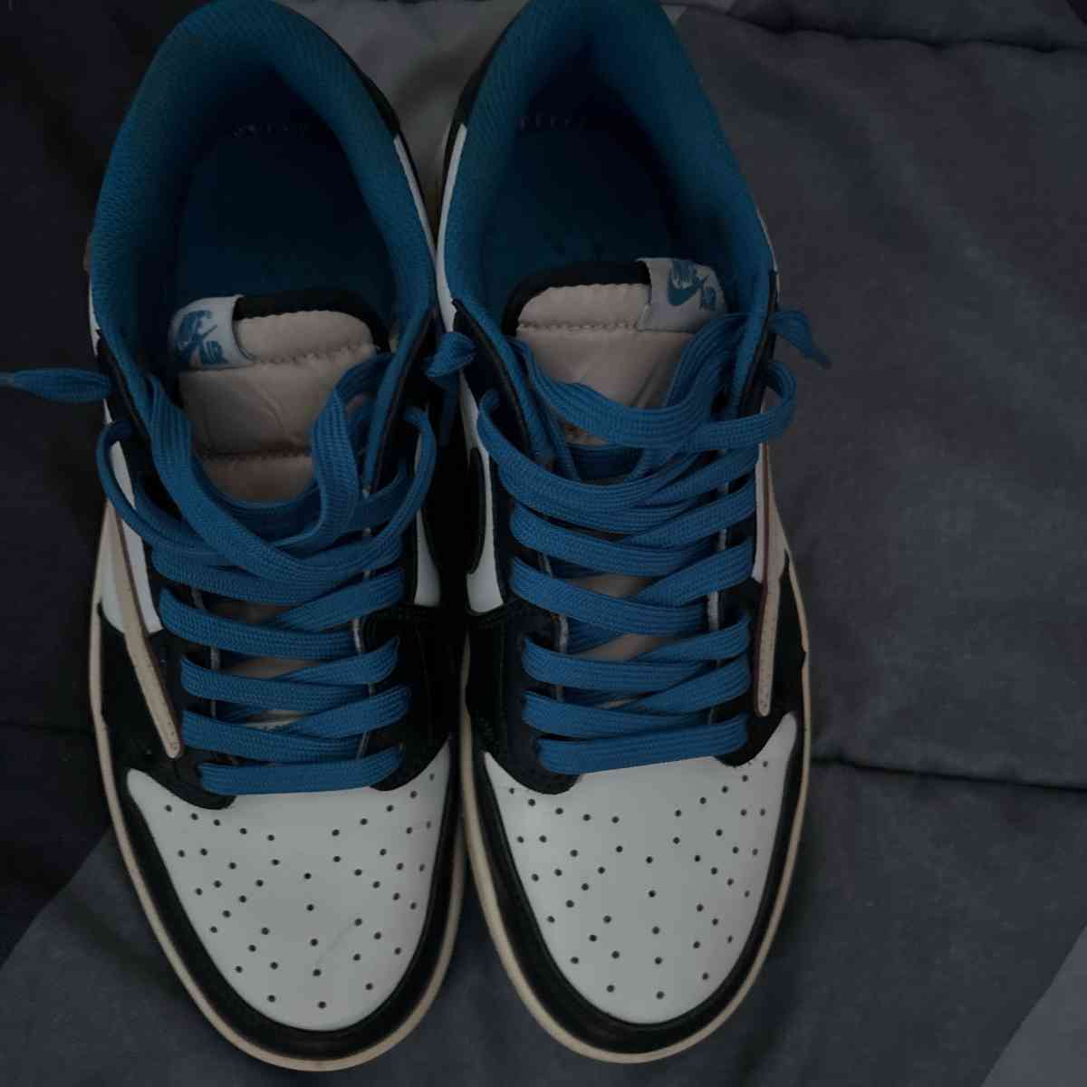 Travis Scott Fragment Low shipping available - Alicia, Arkansas - FleaMarketBay