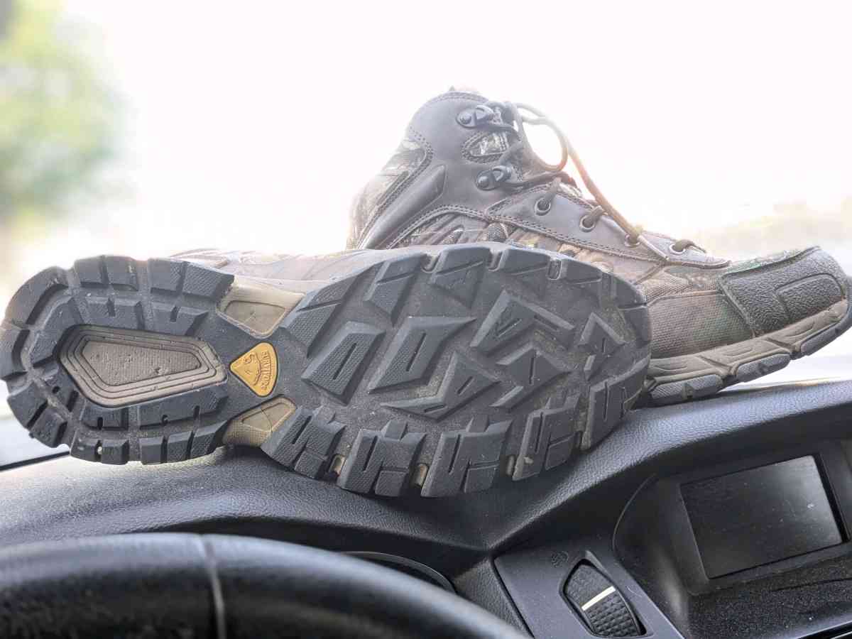 hiking bootsmens size 8 - Manheim, Pennsylvania - FleaMarketBay