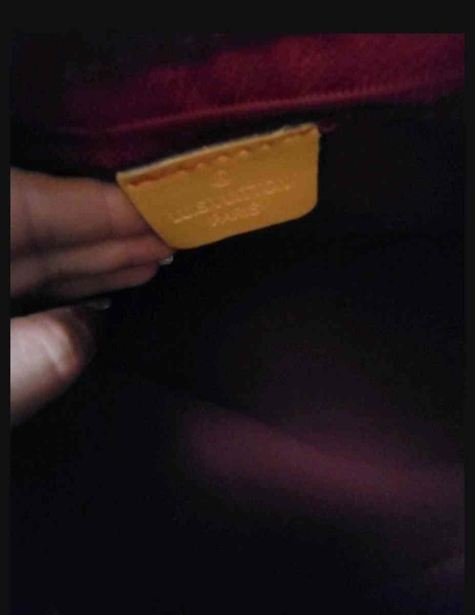 handbag - California City, California - FleaMarketBay