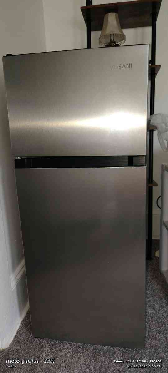 mini fridge - Statesville, North Carolina - FleaMarketBay