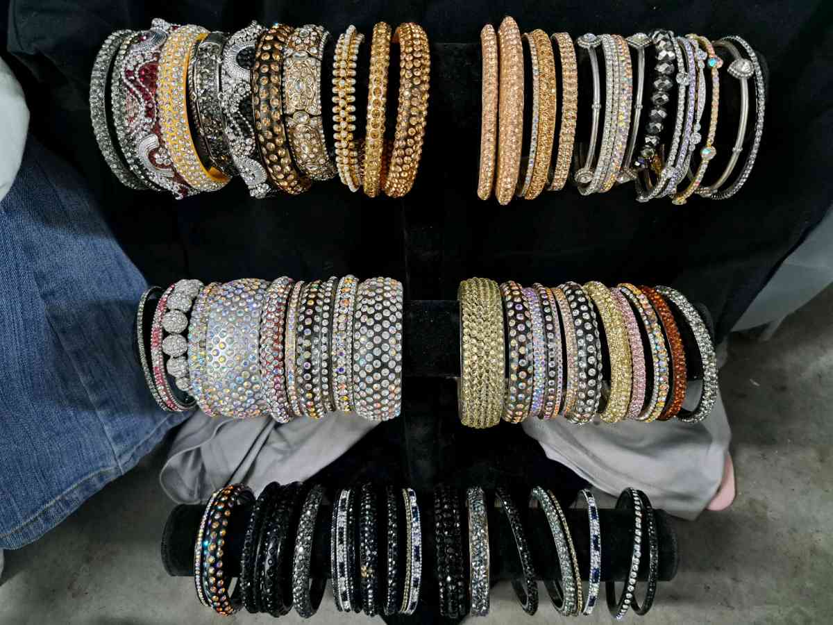 costume Jewelry Bracelets - Las Vegas, Nevada