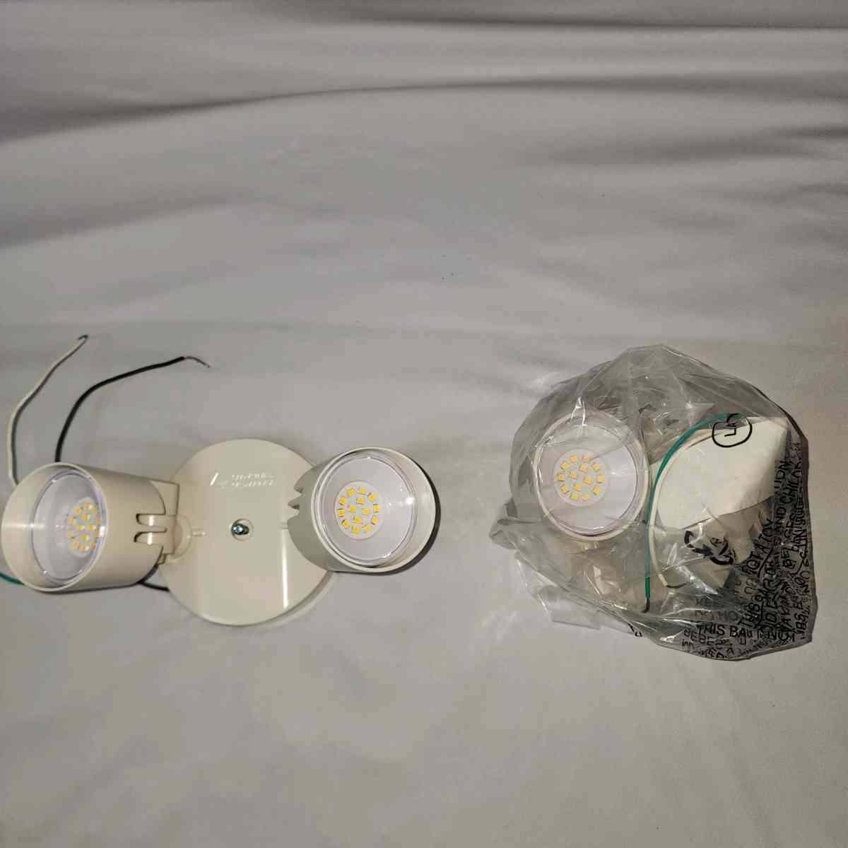 HOMEGUARD 2LIGHT LED OUTDOOR FLOOD LIGHTS WALL OR CEILING - Las Vegas, Nevada - FleaMarketBay