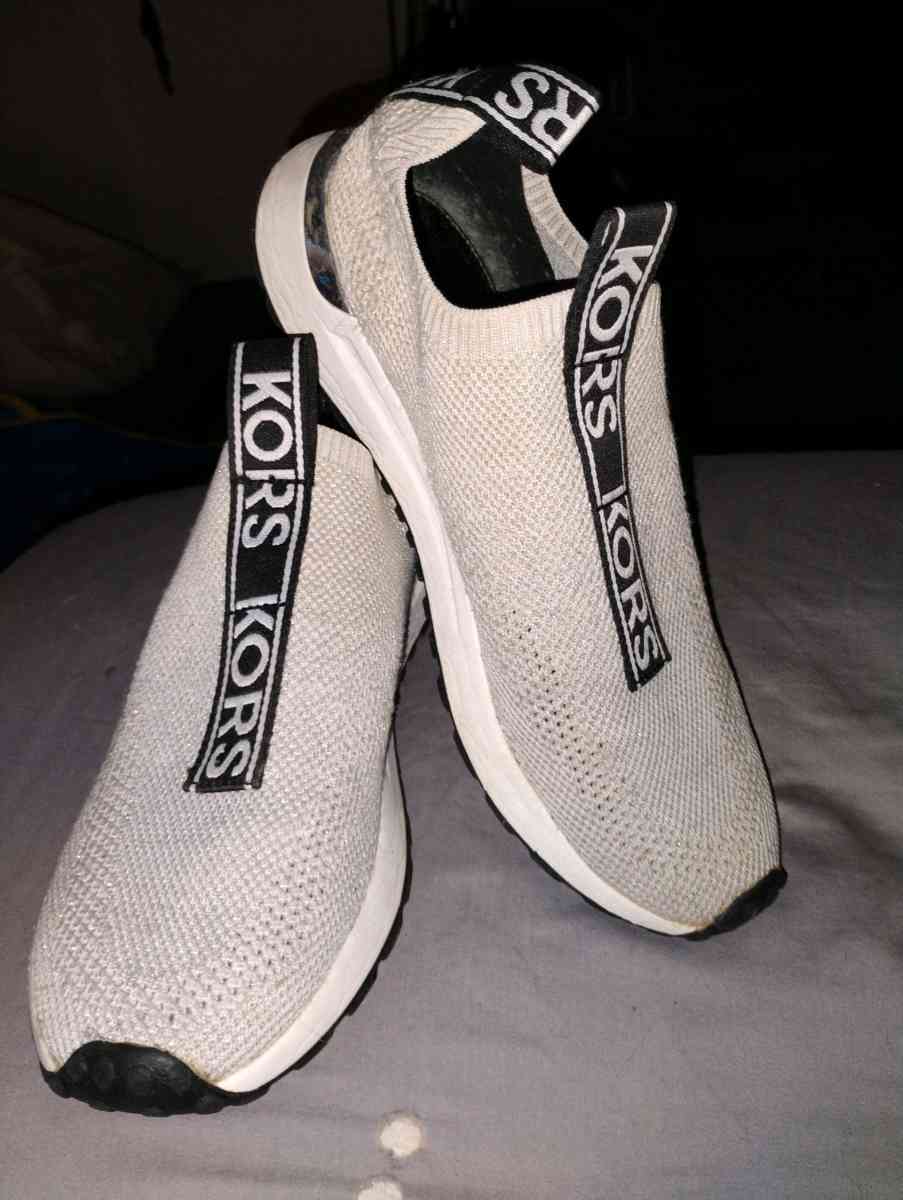 Michael Kors size 9 - Bessemer City, North Carolina - FleaMarketBay
