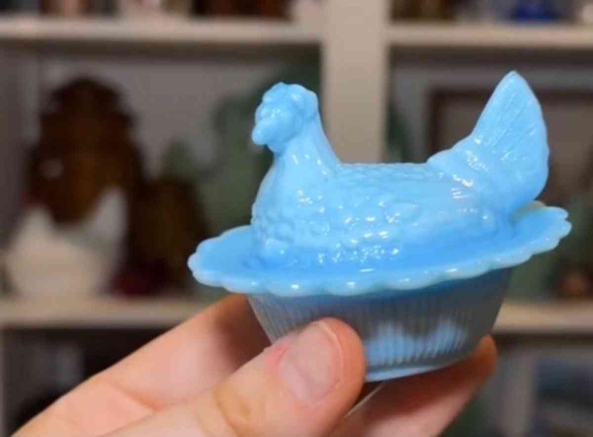 tourquoiuse pyrex - Adamsville, Ohio - FleaMarketBay