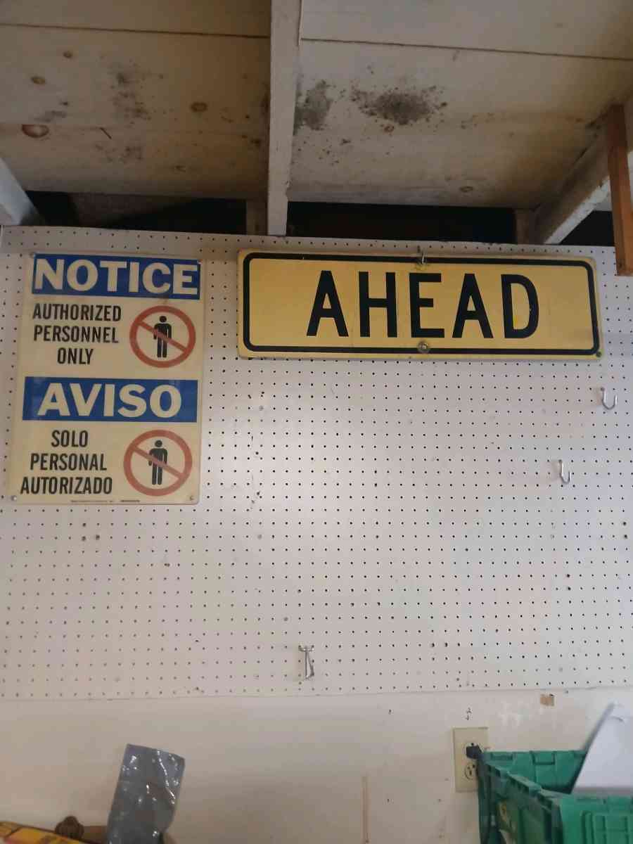 city signs and license plates - Marysville, California - FleaMarketBay